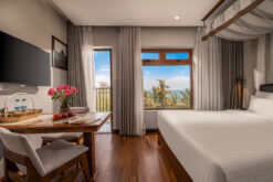 Superior King Room with Ocean View